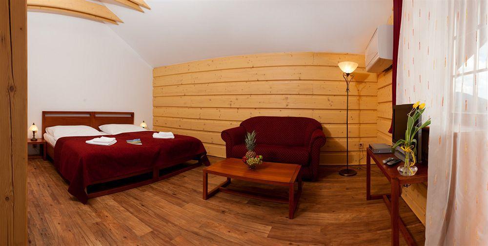 Green Inn Hotel Ostravice Esterno foto