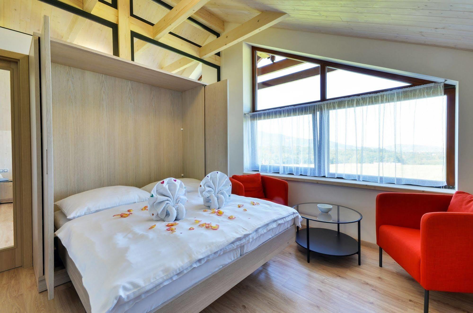 Green Inn Hotel Ostravice Esterno foto
